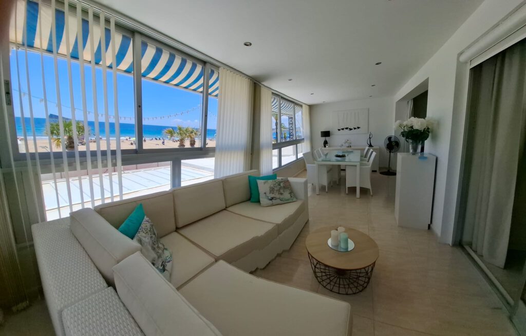 6879db19-7f44-4295-a0e0-9974b45f0dcb